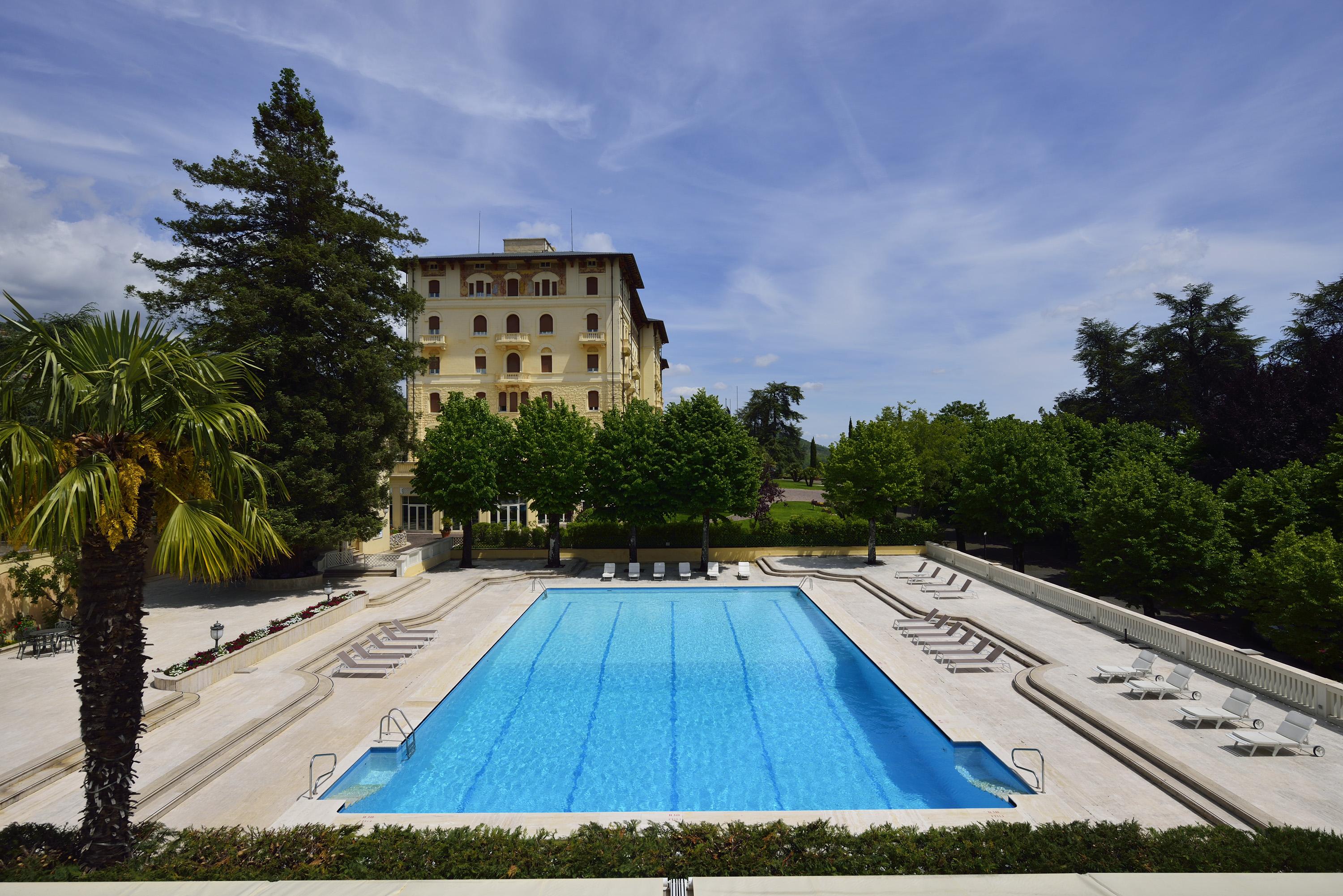 Grand Hotel Palazzo Della Fonte Fiuggi Bagian luar foto