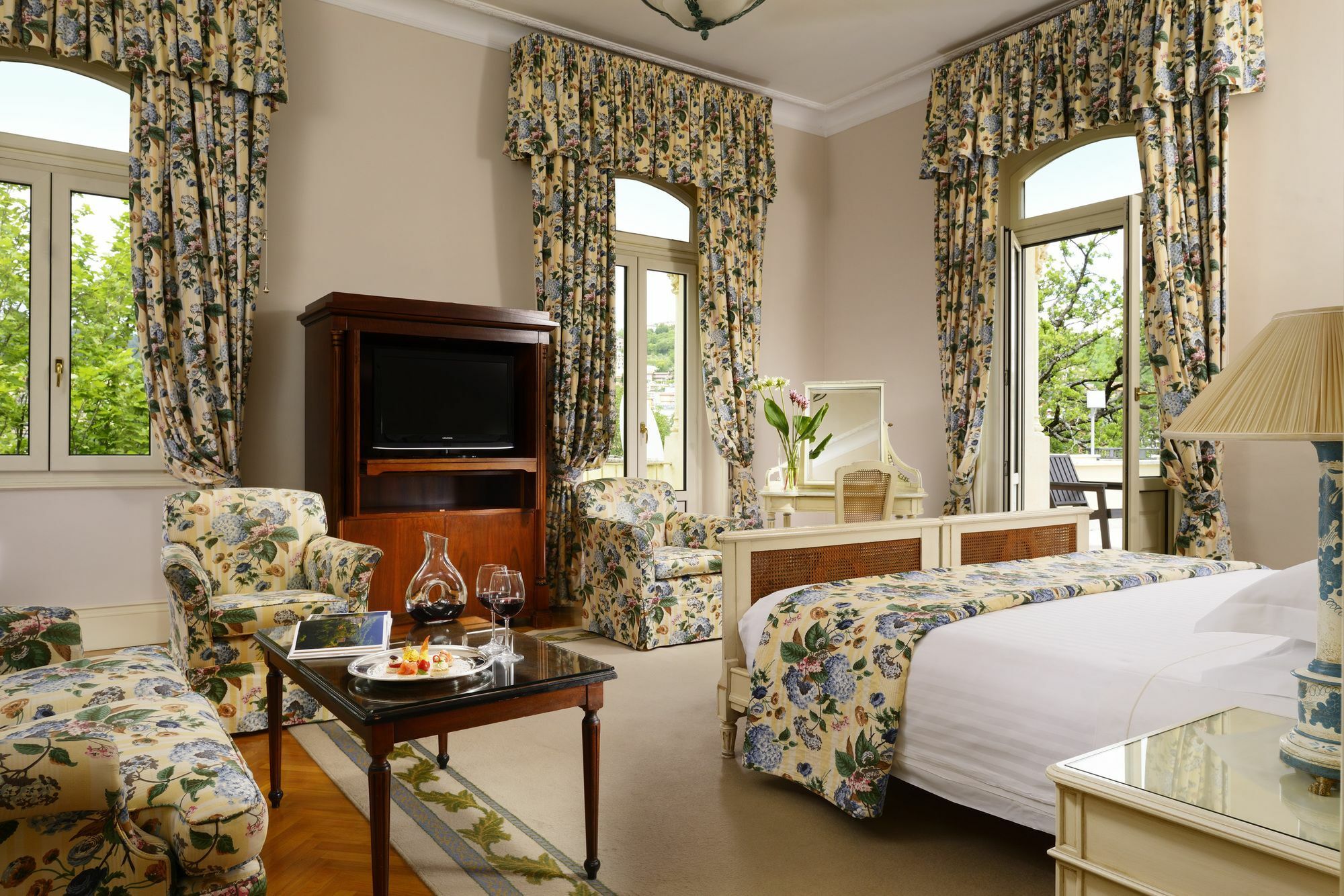 Grand Hotel Palazzo Della Fonte Fiuggi Bagian luar foto