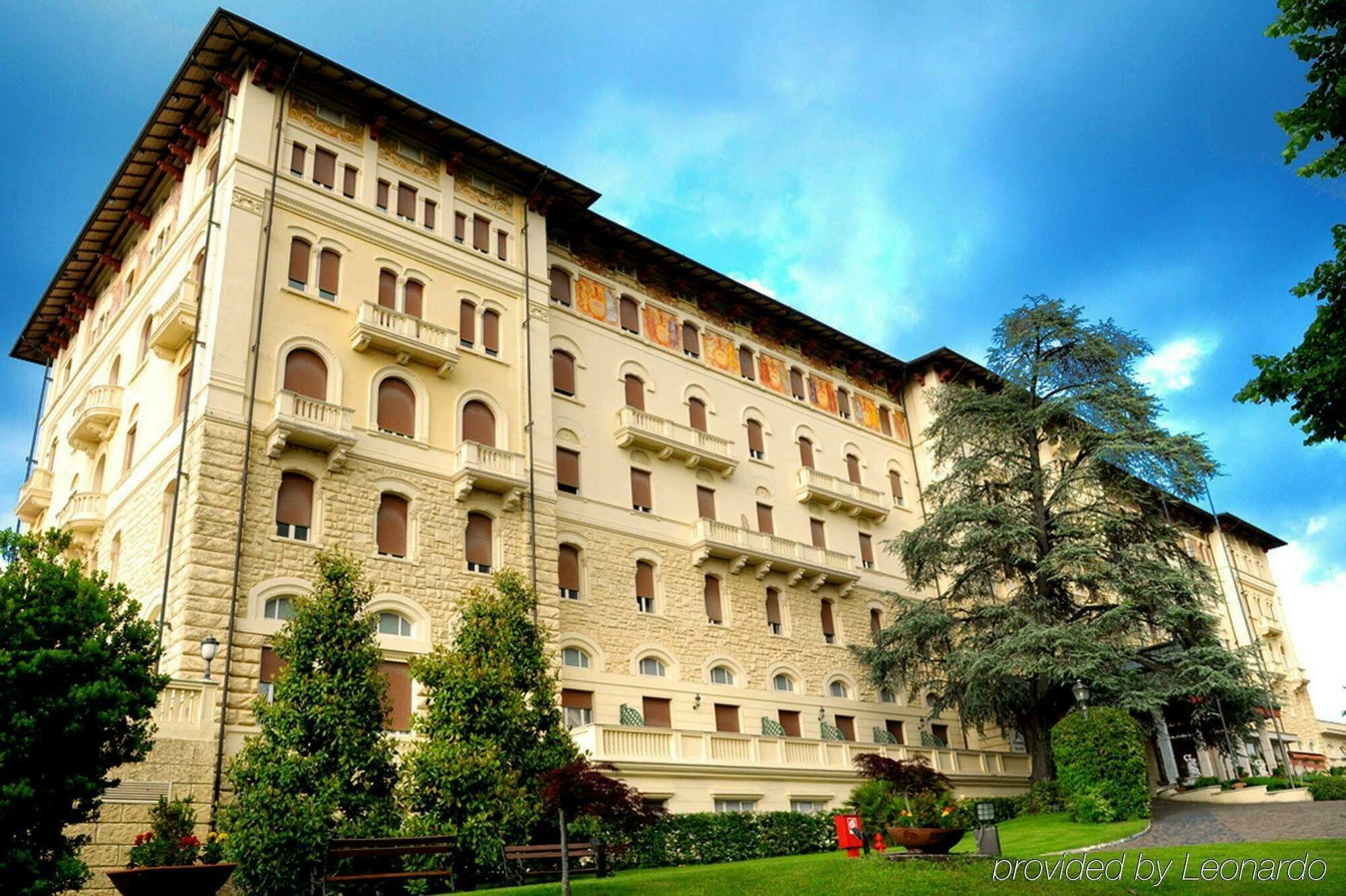 Grand Hotel Palazzo Della Fonte Fiuggi Bagian luar foto